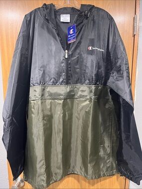 Champion Pullover Windbreaker Jacket - Black & Olive Green
